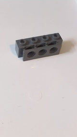 1x4 Stein Technic, modifizierter mit Stoßstangenhalter neudunkelgrau