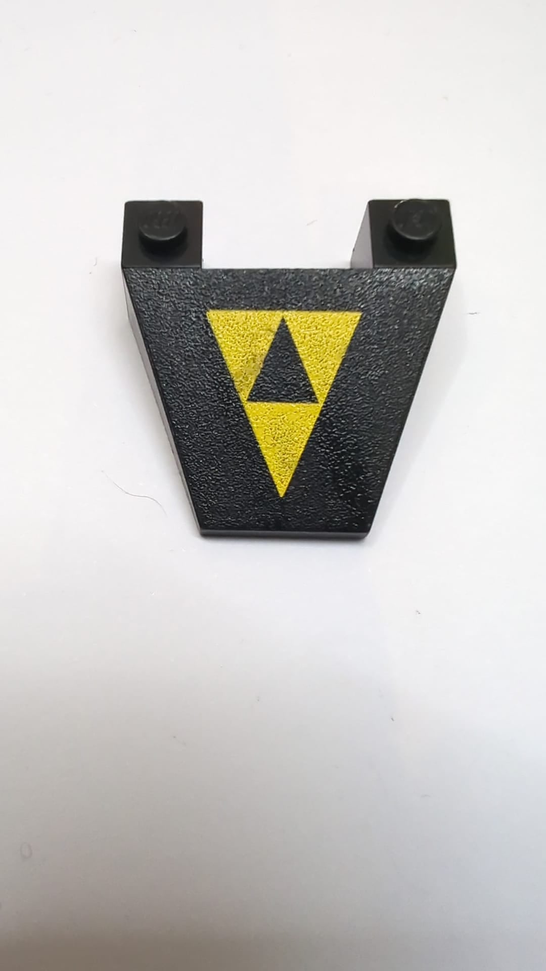 4x4 Keil konisch, ohne Bolzenkerben, mit Blacktron I Logo-Muster schwarz