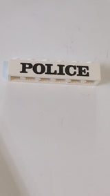 1x6 Stein mit schwarzem Serifenmuster „POLICE“ weiß