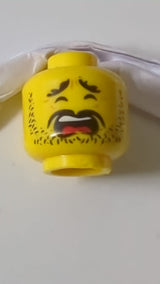 Minifigur, Kopf, Bart, schwarze Stoppeln, schwarze Augenbrauen, Schnurrbart, ängstlicher, weit geöffneter Mund gelb