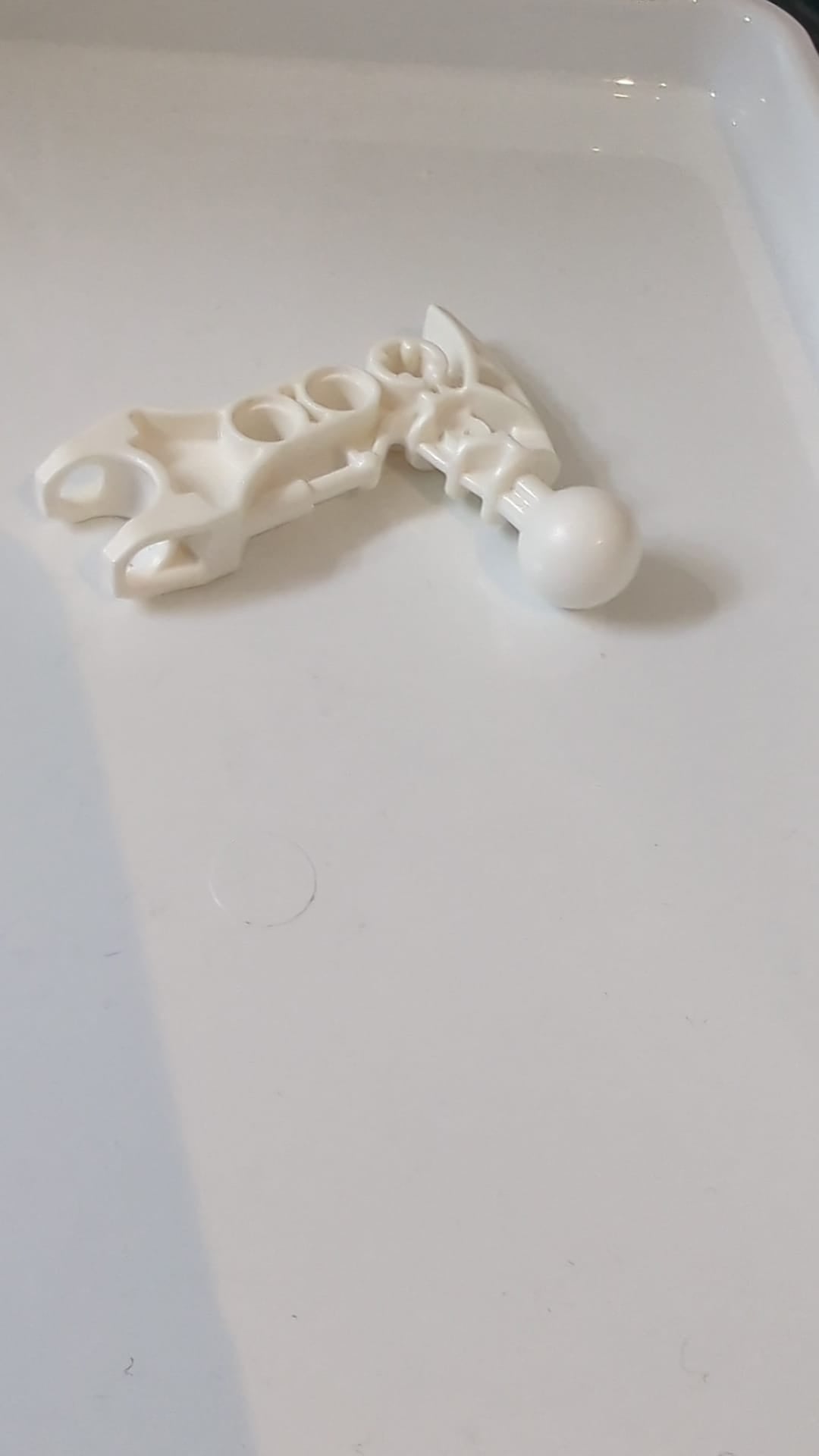 Bionicle-Arm Av-Matoran mit Kugelgelenk und Kugelpfanne weiß
