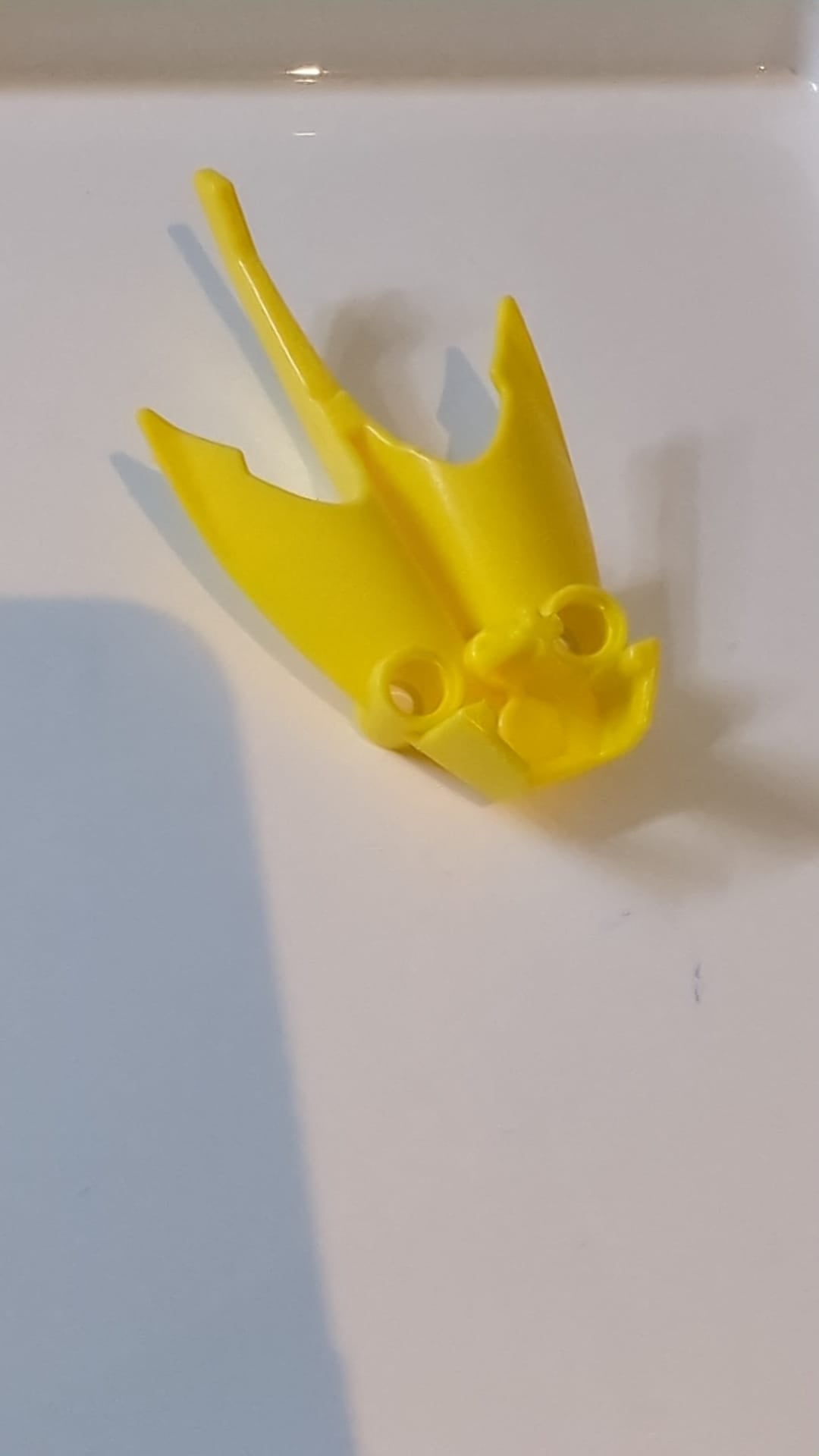 Bionicle Toa-Rüstung mit Schwimmhäuten an den Flossen gelb