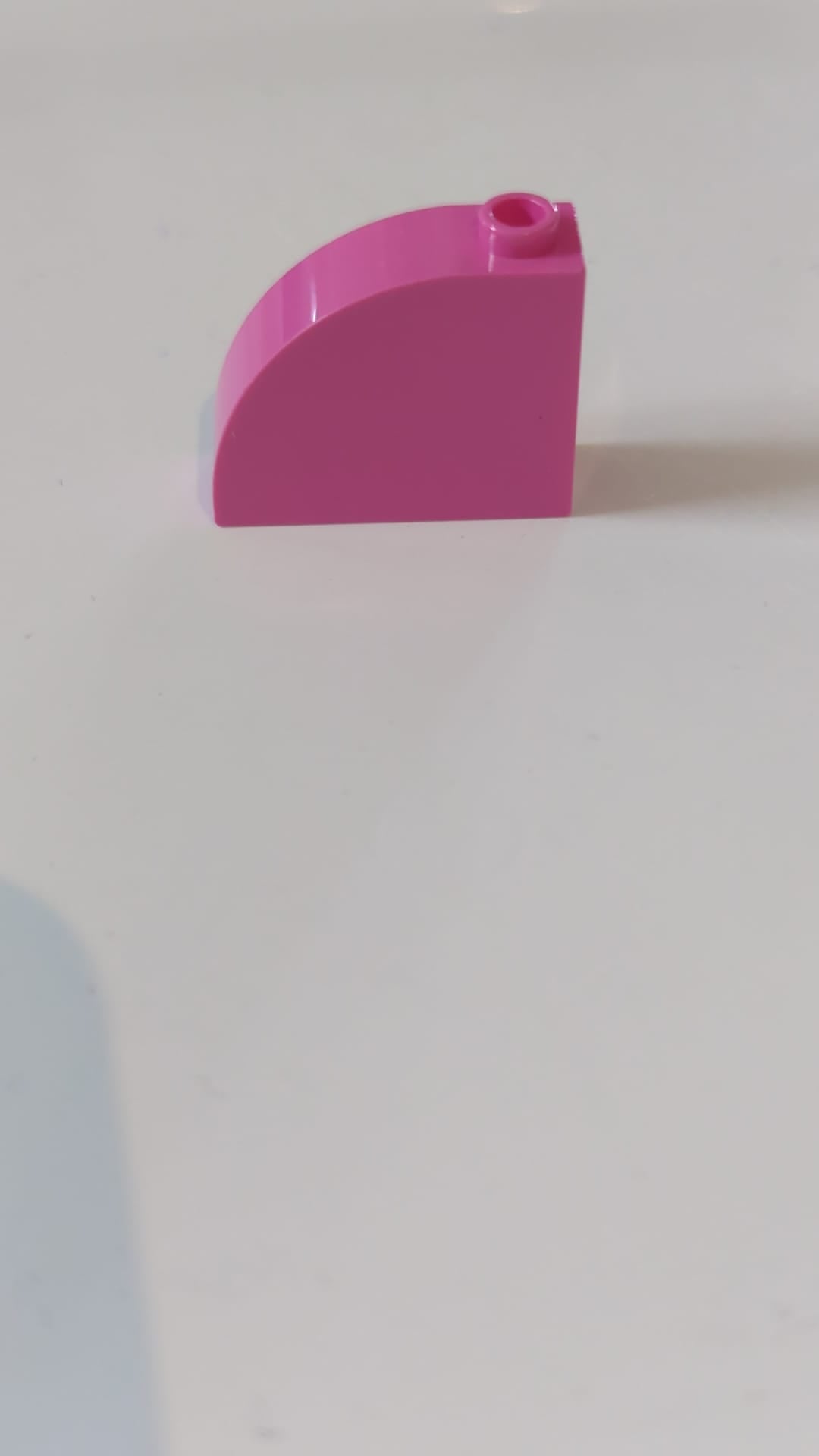 1x3x2 Bogenstein mit Noppe knallpink