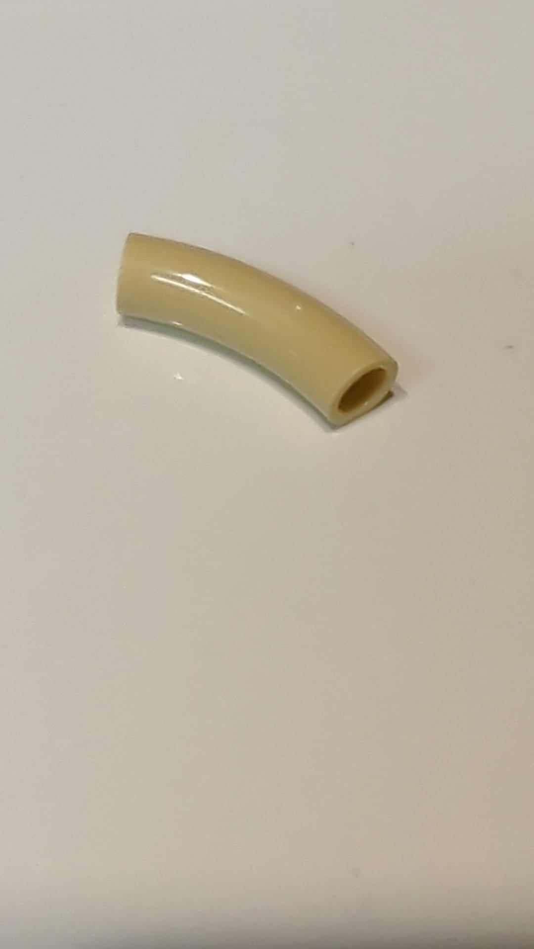 NEU 1 x 1 Stein, Rundrohr , 45-Grad-Bogen (halbes Rohrstück) – mit Achsloch beige
