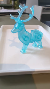 NEU Hirsch mit biegsamem Geweih aus transparent-blauem Gummi (Hirsch / Rentier) {HP-Patronus} Transparent Hellblau mit Glitter