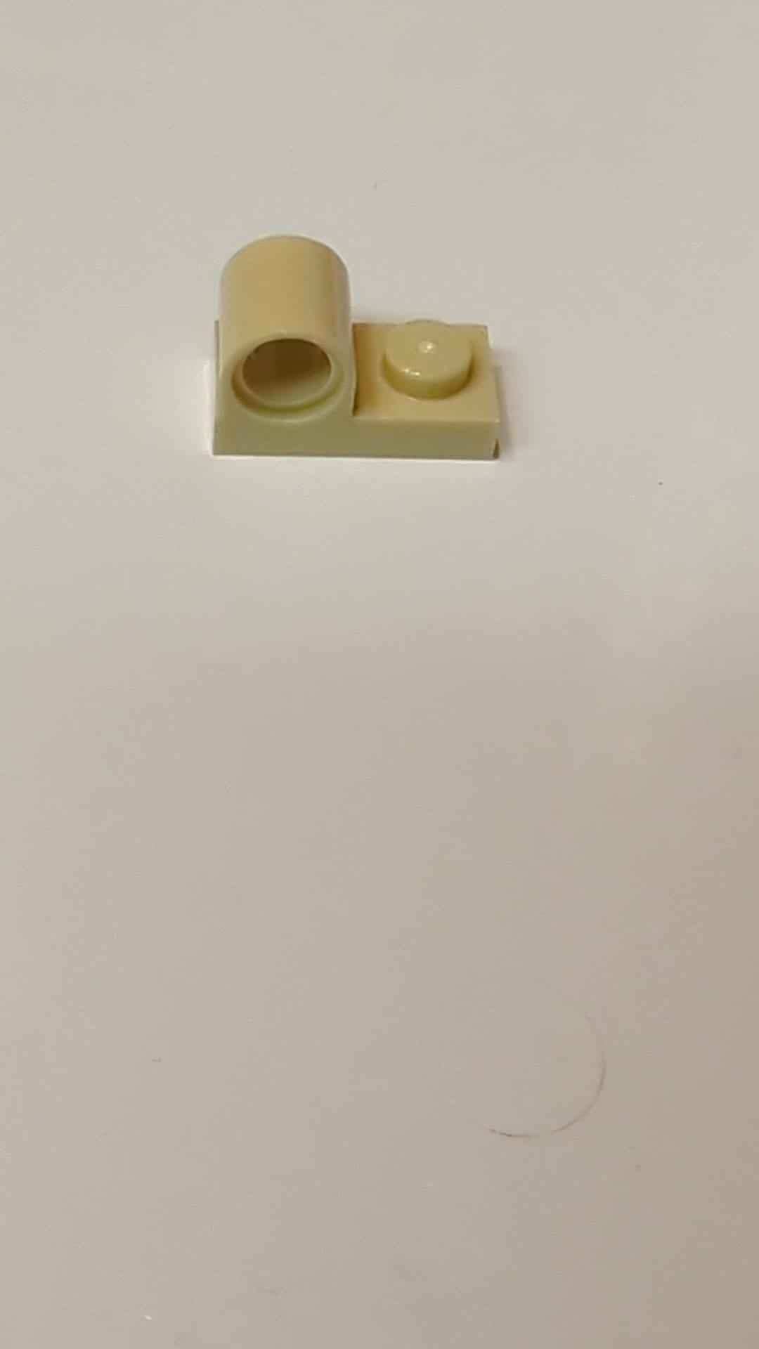 NEU Platte, modifiziert 1 x 2 mit Pinloch oben beige