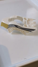 Schwungradverkleidung in Vogelform mit Adler- und Goldornamentmuster weiß
