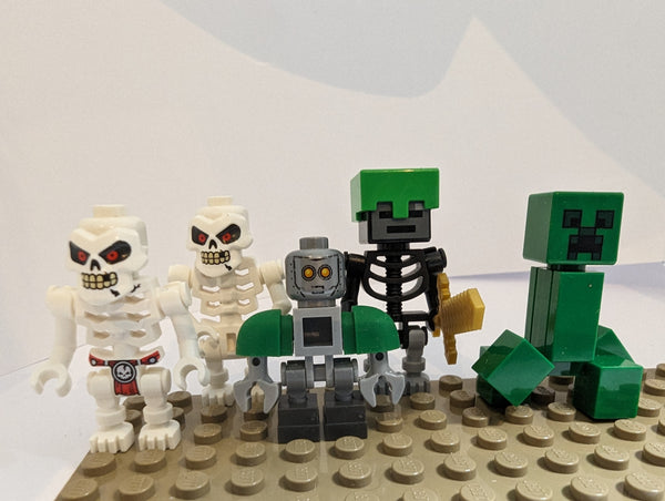 Bunte Tüte mit diesen 5 Minifiguren aus dem Bereich Minecraft Sonstige