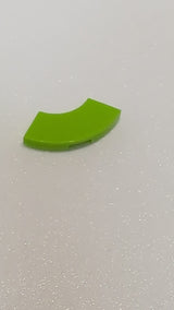 NEU Fliese, Kurve 2 x 2 Macaroni lindgrün