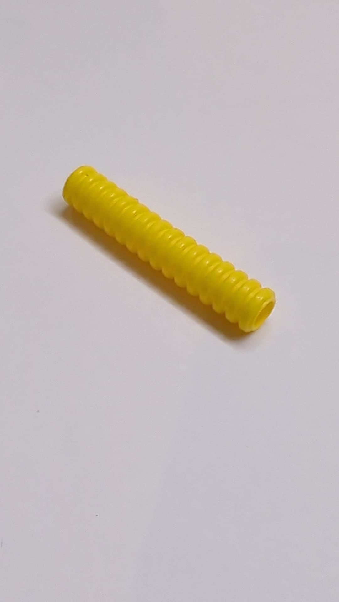 Schlauch geriffelt 5L mit 7mm Durchm. 4,0cm gelb