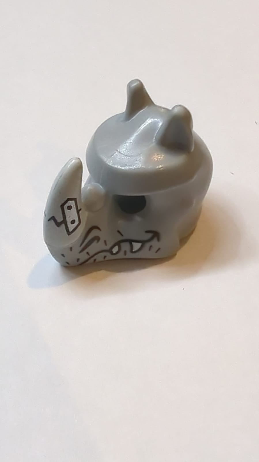 Minifigure, Headgear Mask Rhinoceros with Fangs, Stubble and Cracked White Horn Pattern