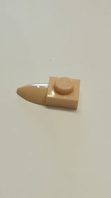 NEU Platte modifiziert 1 x 1 mit Zahn horizontal nougat (hell)