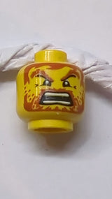 Kopf dunkelorange, Augenbrauen, Schnurrbart, Vollbart mit Stoppel und Haare, wütender offener Mund mit auseinanderstehenden Zähnen gelb