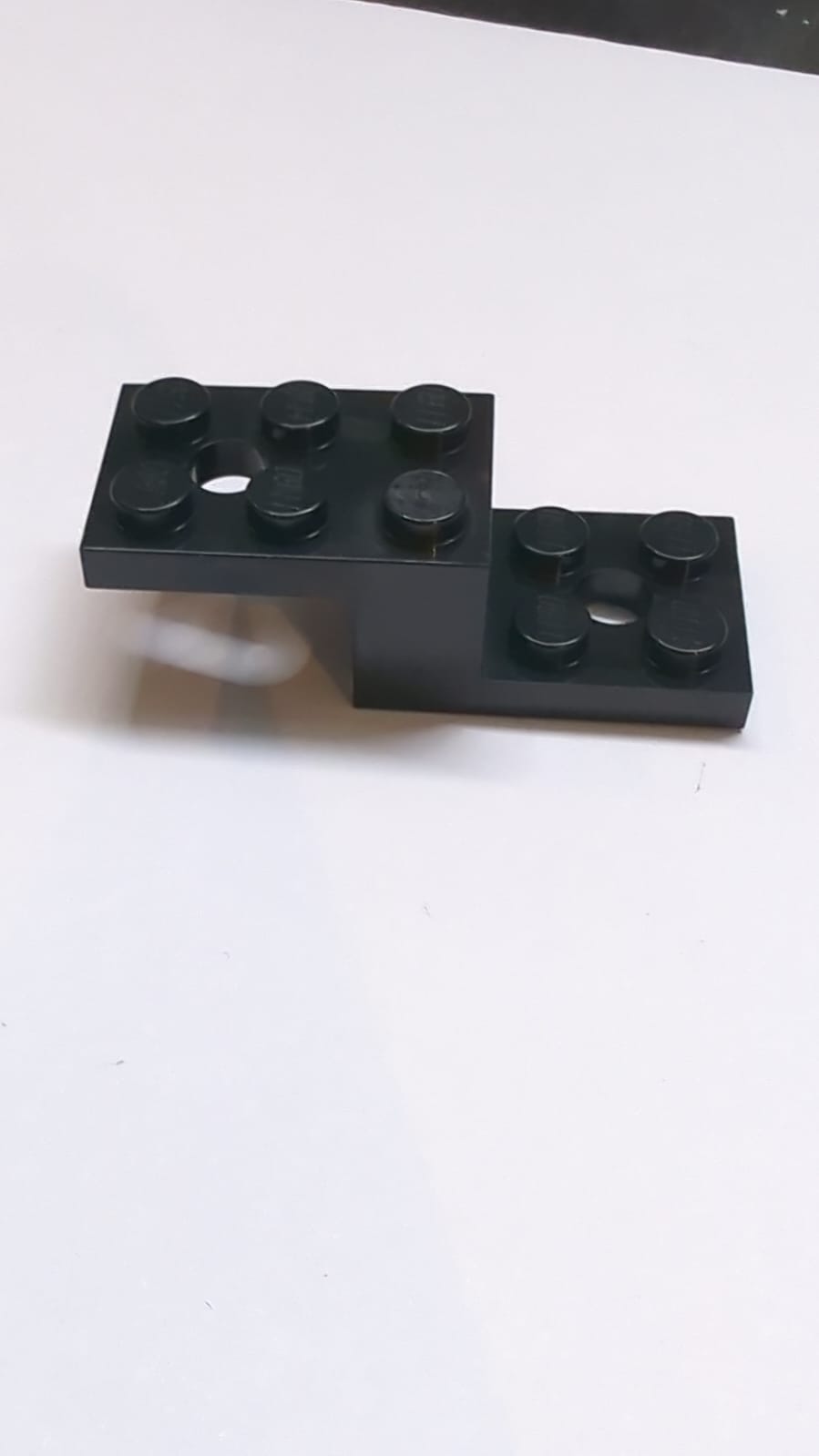 NEU Winkel 5 x 2 x 1 1/3 mit 2 Löchern und Boden Noppen Halter schwarz