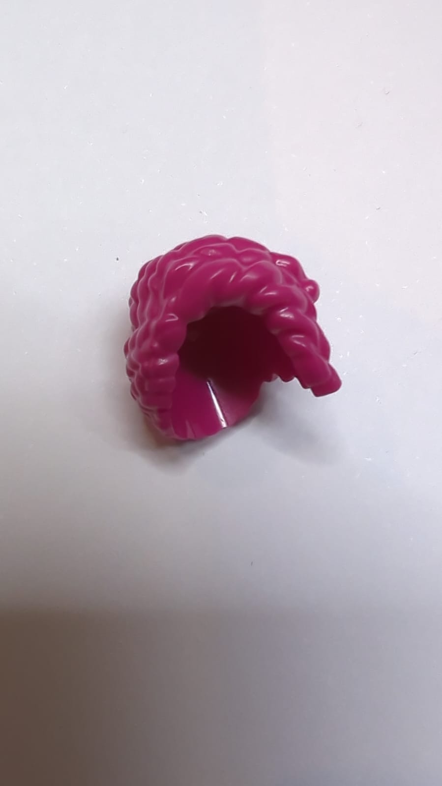 NEU Minifigur, weibliche Haare gekräuselt und geflochten, nach links gekämmt magenta