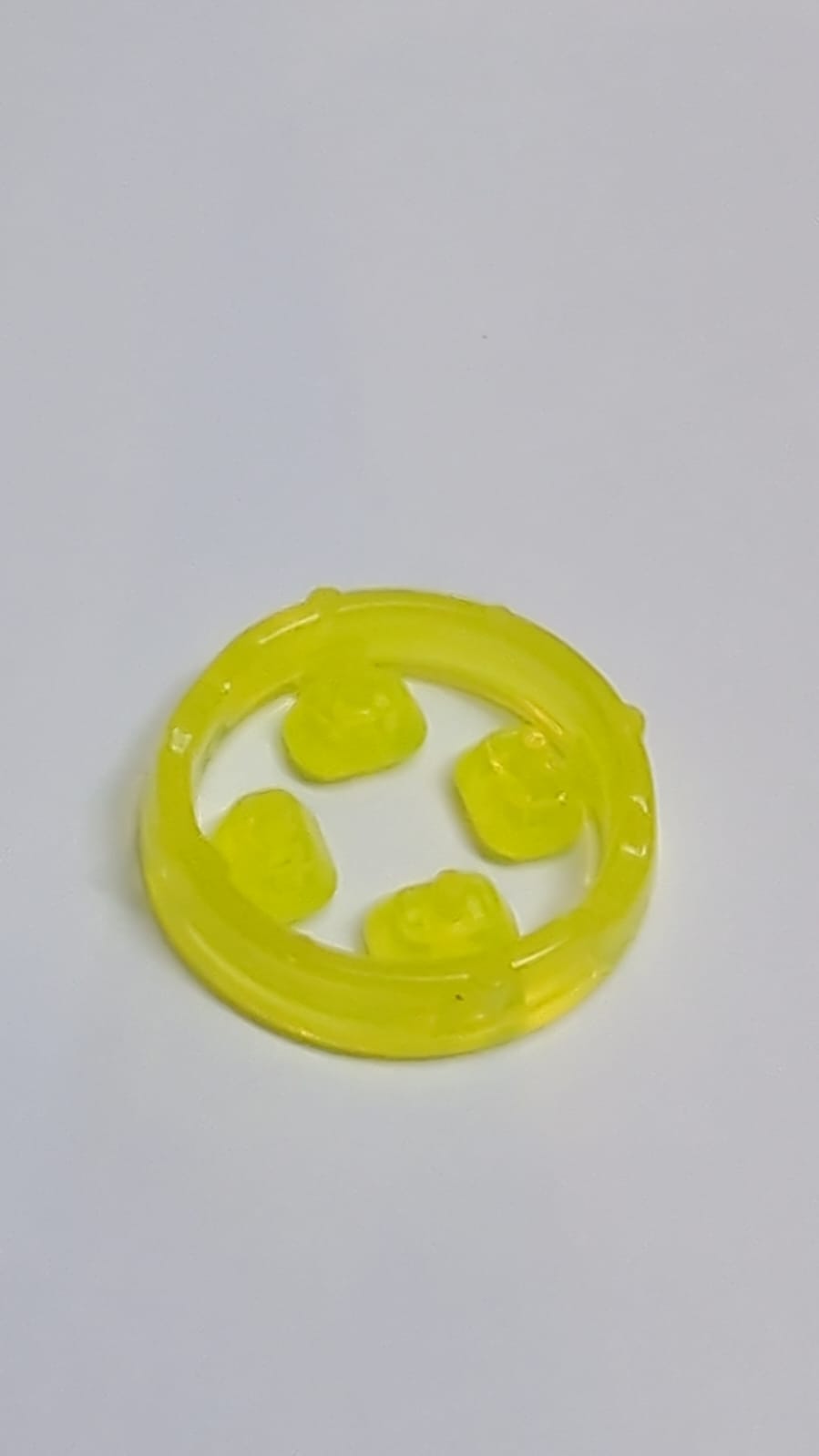 NEU Felsen facettiert mit kleiner Stift (Infinity-Stein), 4 auf Spritzling transparent gelb