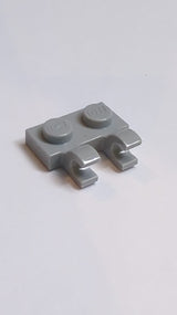 NEU Platte, modifiziert 1 x 2 mit 2 offenen O-Clips (horizontaler Griff) neuhellgrau