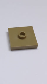 NEU Platte, modifiziert 2 x 2 mit Nut und Noppe im Center (Jumper) dunkelbeige