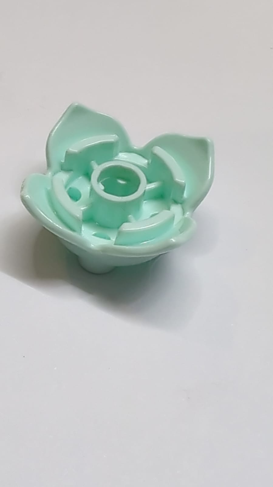 NEU Pflanze Blüte 2 x 2 mit 4 Blättern und Achsloch aqua (hell)