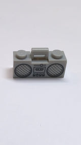 NEU Utensil Radio Boom Box mit Griffstange, schwarzem Kassettenplayer, Schaltern und randlosen Lautsprechermuster in neuhellgrau