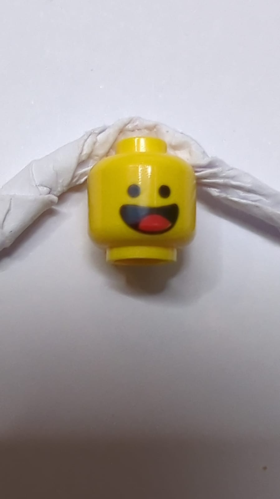 Kopf doppelseitig Schwarz Standardaugen, Lächeln mit Zunge / verängstigtes Muster (Benny) gelb