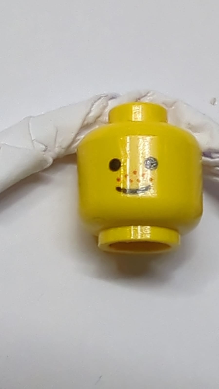 Kopf Standardgrinsen und rote Nasen-Sommersprossen-Muster gelb