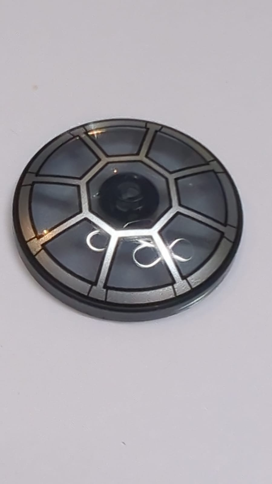 NEU Schüssel 4 x 4 invertiert (Radar) mit offenem Noppenfeld mit silbernem radialem TIE-Bomber-/Jäger-Cockpit-Muster bedruckt transparent schwarz