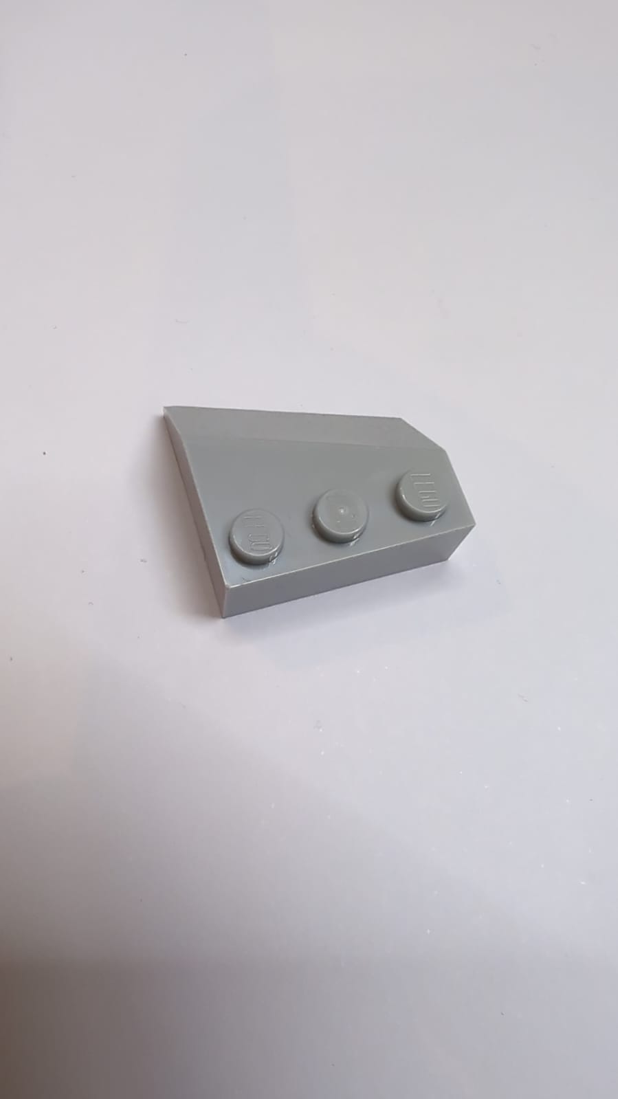 NEU Schrägstein 3 x 3 Keil links neuhellgrau