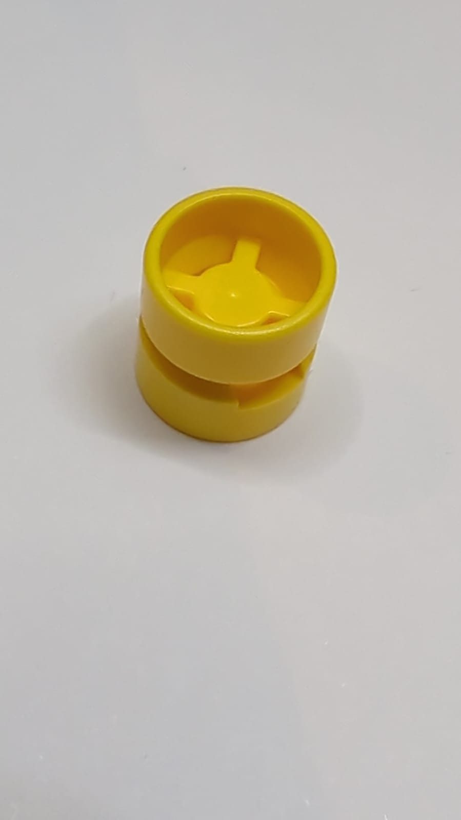 NEU Felge 11mm D. x 12mm, mit Loch für Reifen Pin gelb