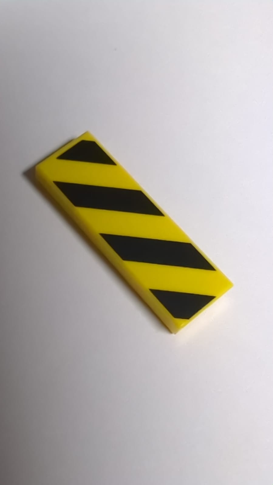 NEU Fliese 1 x 3 bedruckt mit schwarzen gefahren Streifen gelb