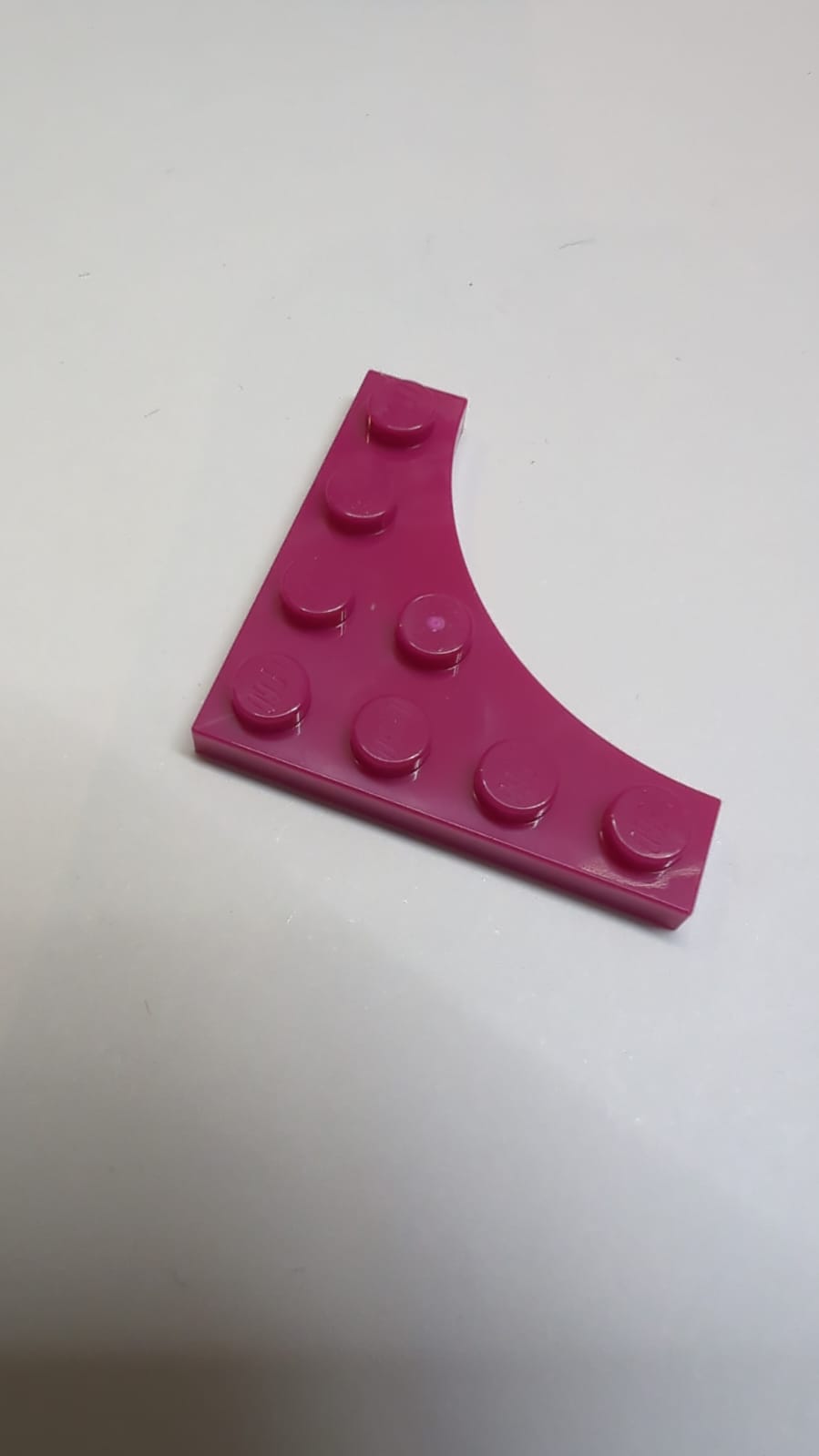 NEU Platte, modifiziert 4 x 4 mit 3 x 3 gebogenem Ausschnitt magenta