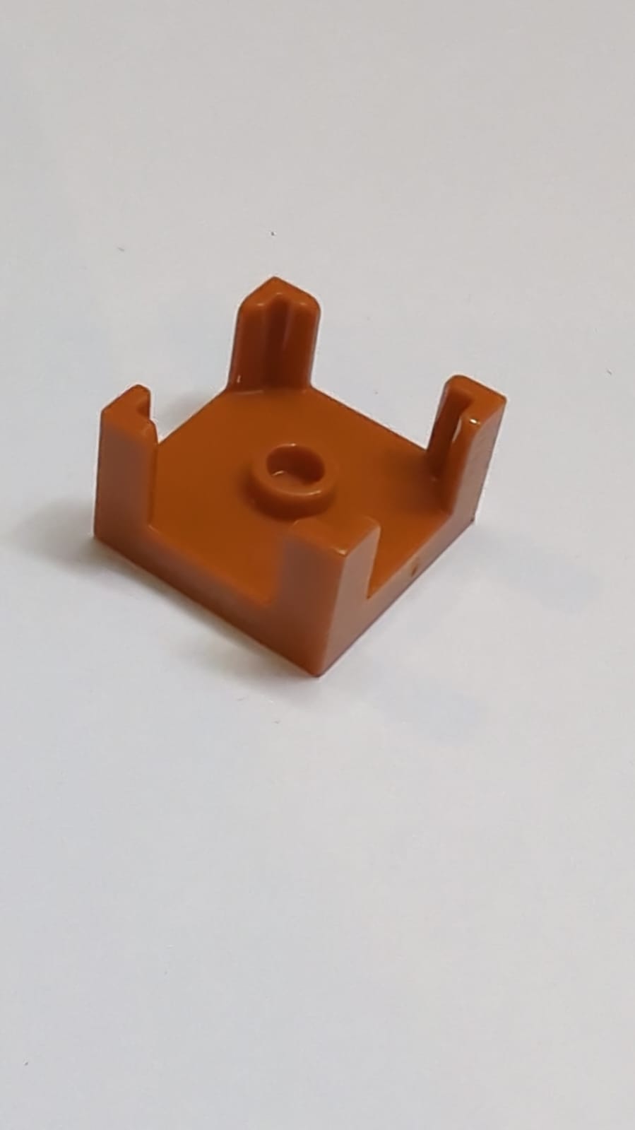 NEU Behälter, Kiste 2 x 2 x 1 halb mit Noppen und 4 Eckstützen dunkelorange