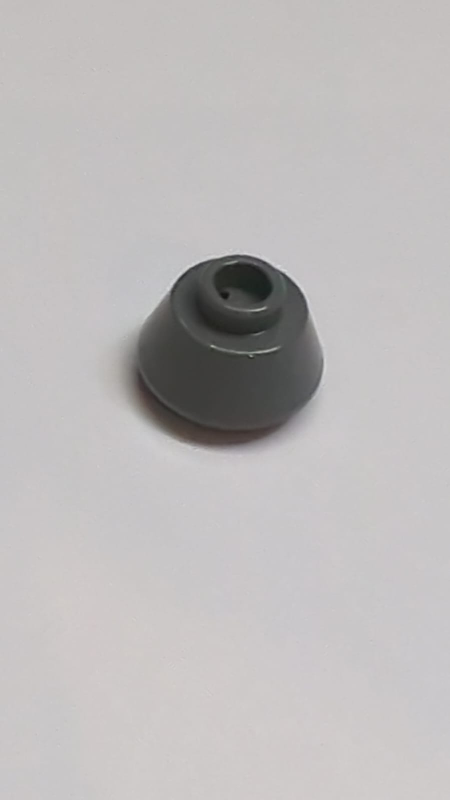 NEU Kegel 1 1/2 x 1 1/2 x 2/3 abgeschnitten neudunkelgrau