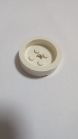 NEU Stein, rund 4 x 4 mit vertieftem Zentrum und Loch weiß