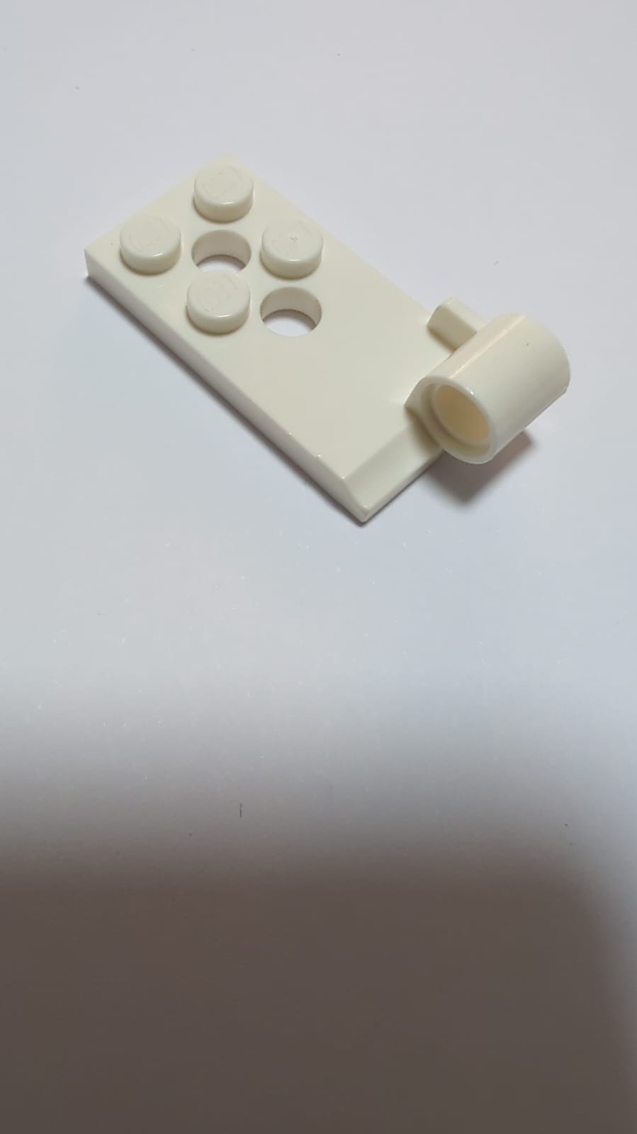 NEU Scharnierplatte 2 x 4 mit Pinloch und 2 Löchern - Unten weiß