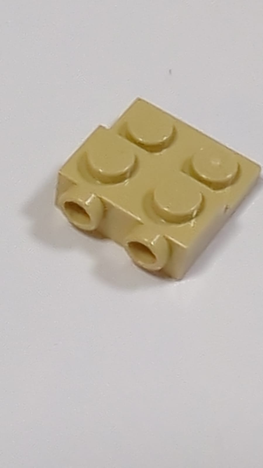 NEU Platte, modifiziert 2 x 2 x 2/3 mit 2 Noppen an der Seite beige