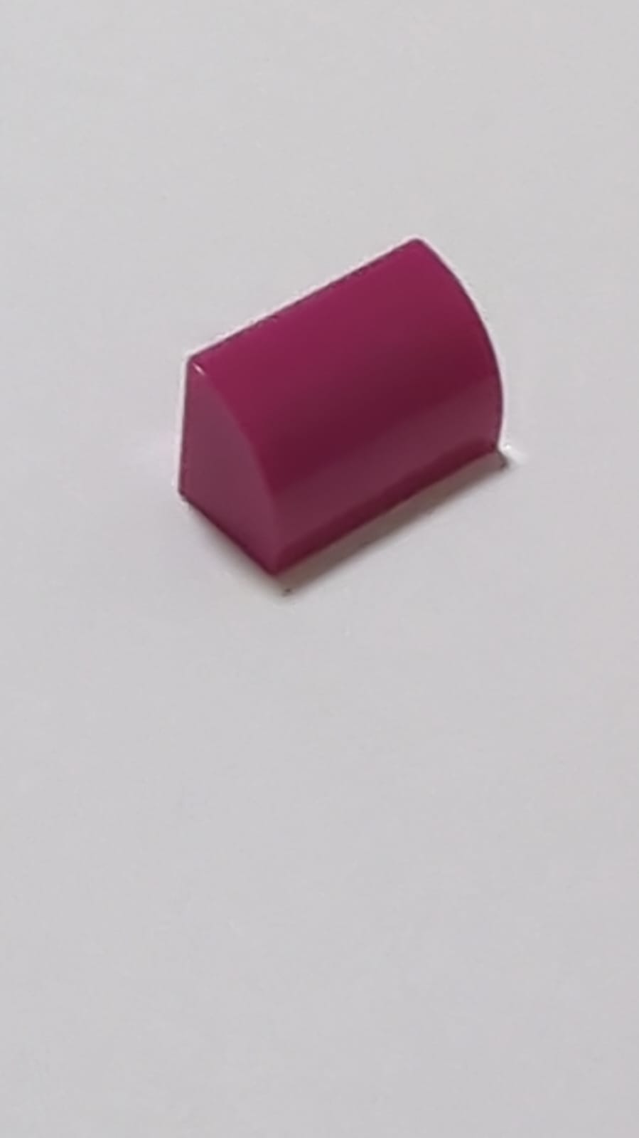 NEU modifizierter Stein, gebogen 1 x 2 x 1 magenta
