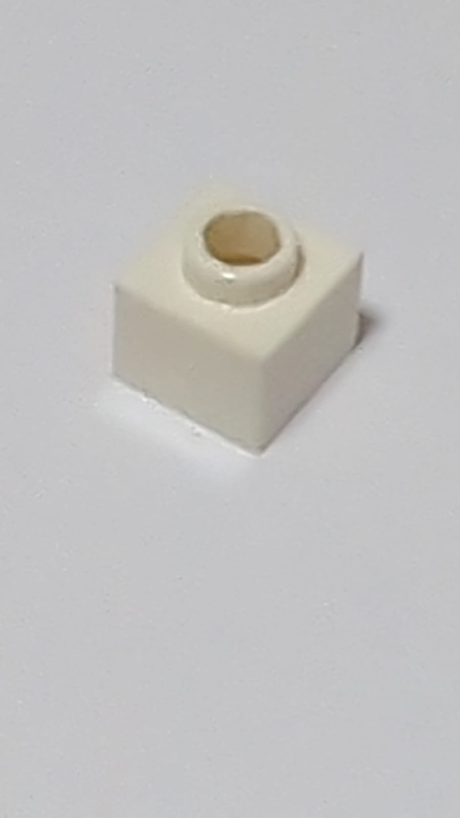 NEU Stein, modifiziert 1 x 1 x 2/3 mit offener Noppe weiß