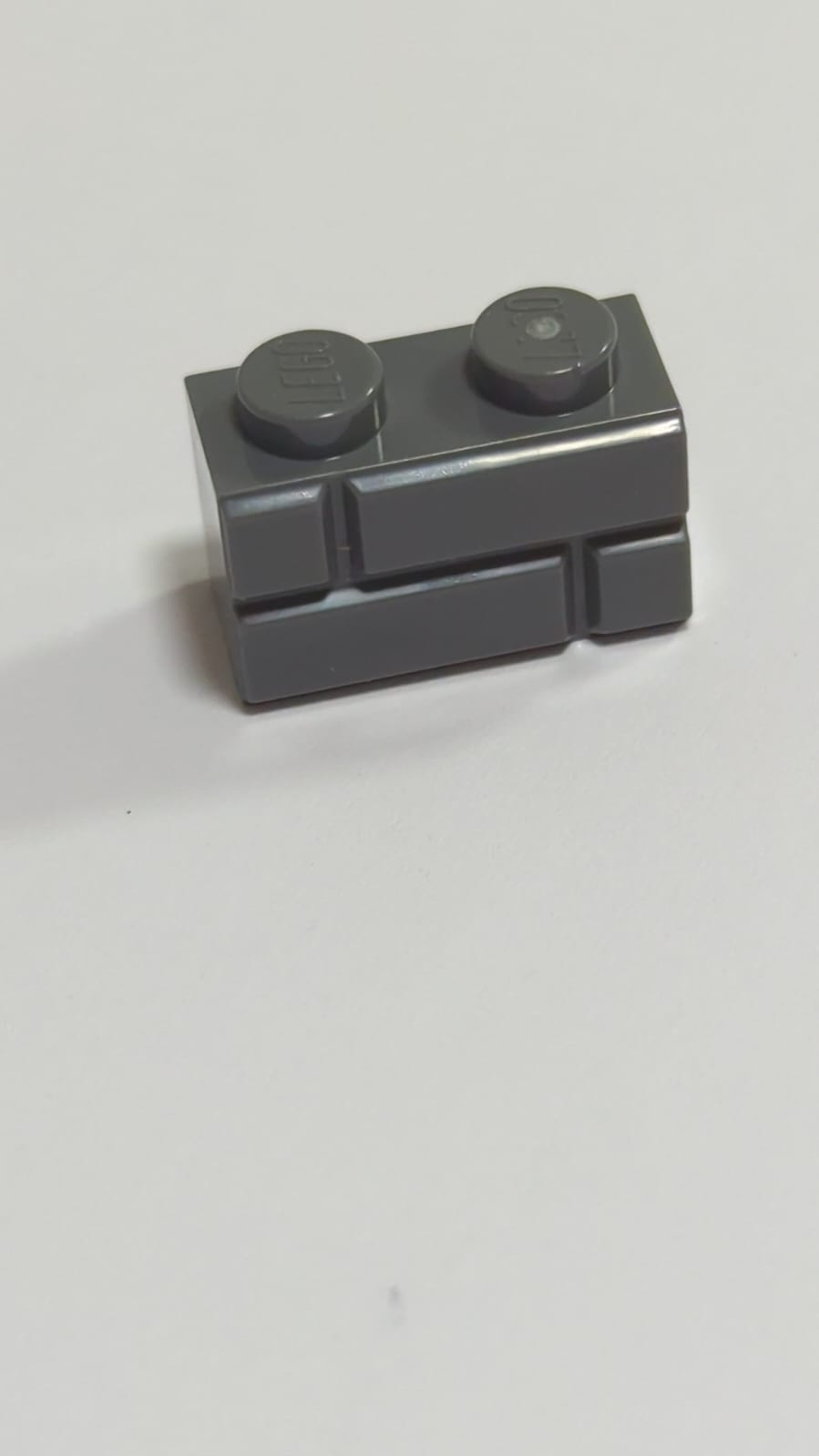 NEU Stein, modifiziert 1 x 2 mit Mauerprofil neudunkelgrau