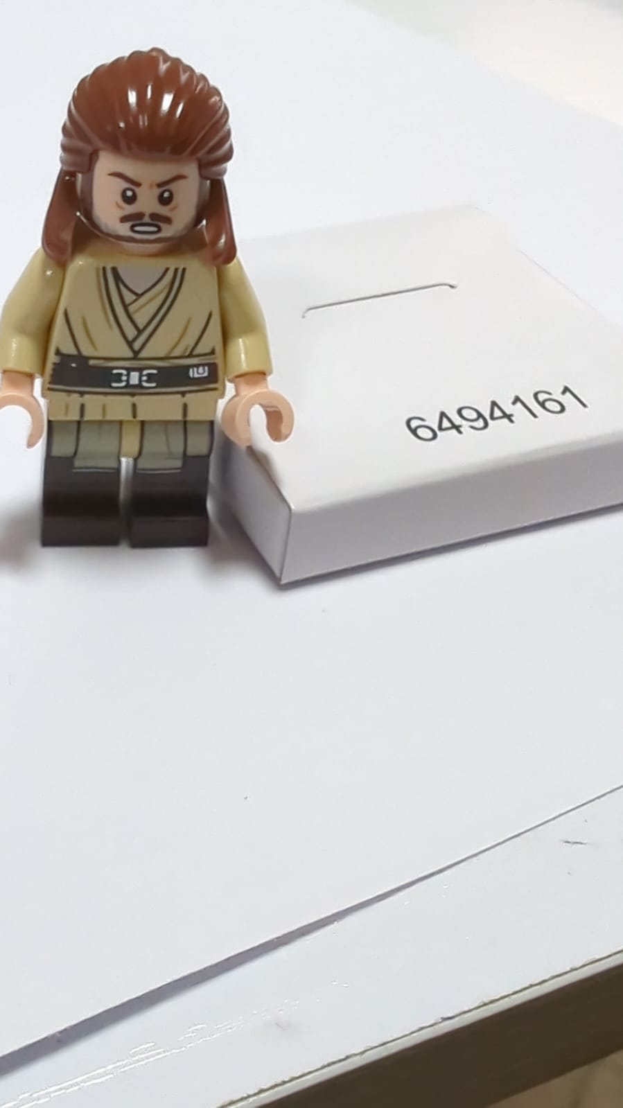 NEU Minifigur Qui-Gon Jinn - Dunkelbraune Beine, Poncho, dunkelbrauner Bart