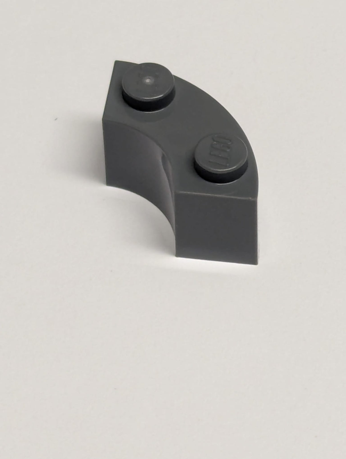 NEU Stein rund, Ecke 2 x 2 Macaroni mit Noppen Halter und verstärkter Unterseite, neudunkelgrau