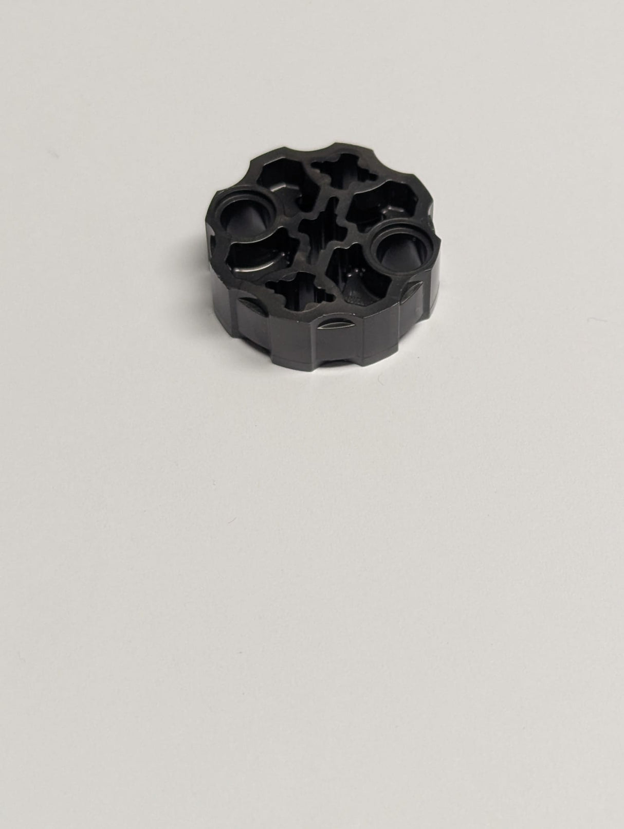 NEU Technic, Axle Connector Block Round with 2 Pin Holes and 3 Axle Holes (Hero Factory Weapon Barrel) titan