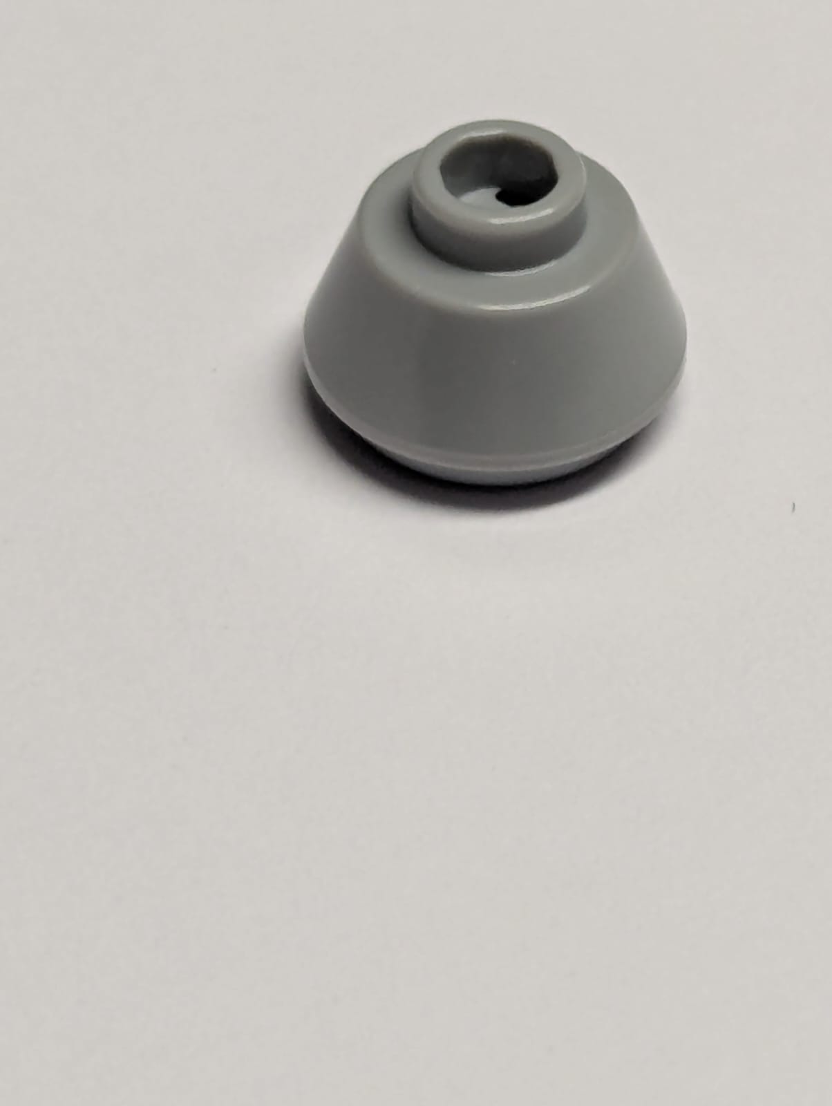 NEU Kegel 1 1/2 x 1 1/2 x 2/3 abgeschnitten neuhellgrau