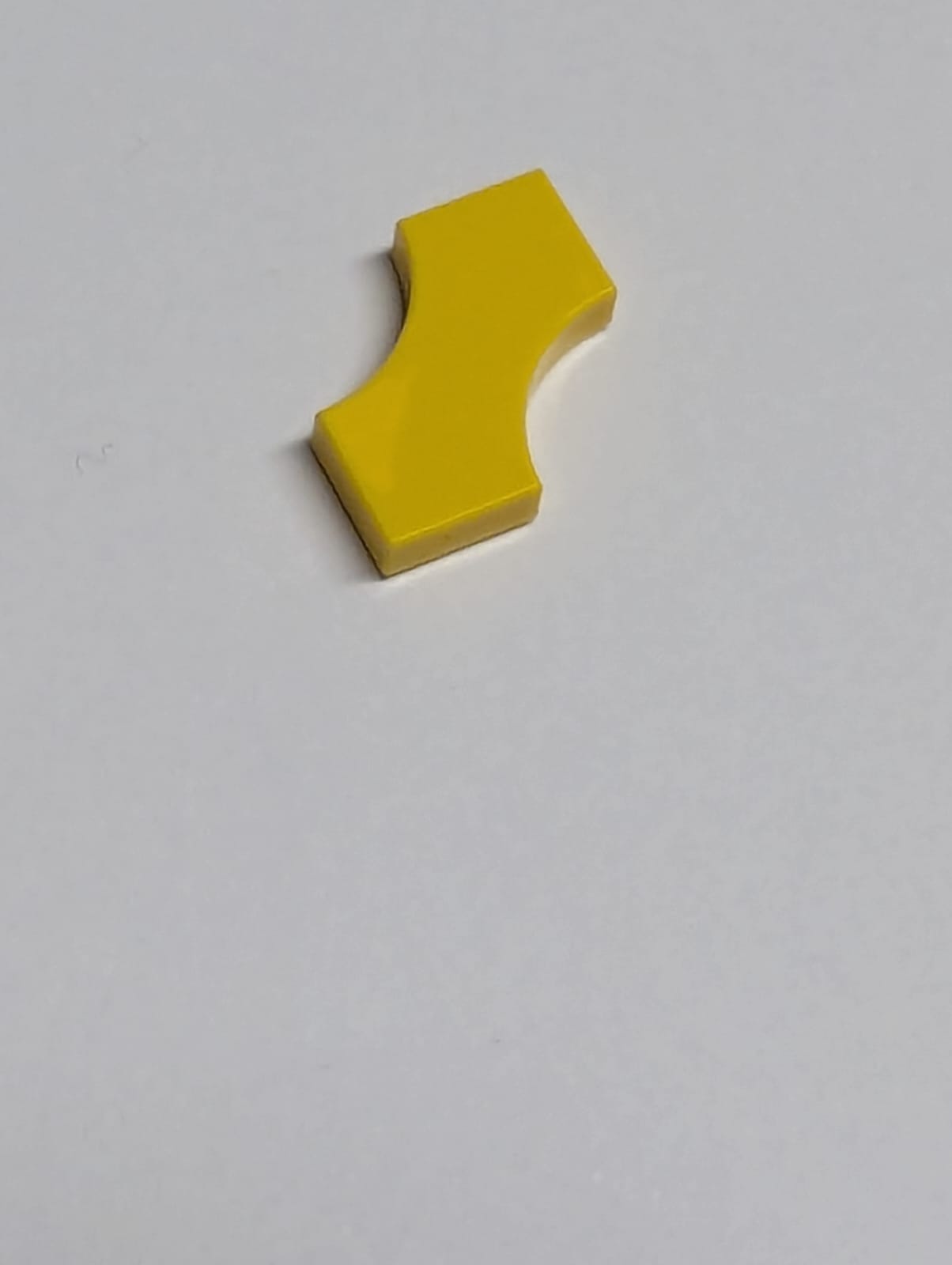 NEU Fliese, modifiziert 2 x 2 mit 2 gebogenen 1 x 1 Ausschnitten, Doppelpfeil, gelb