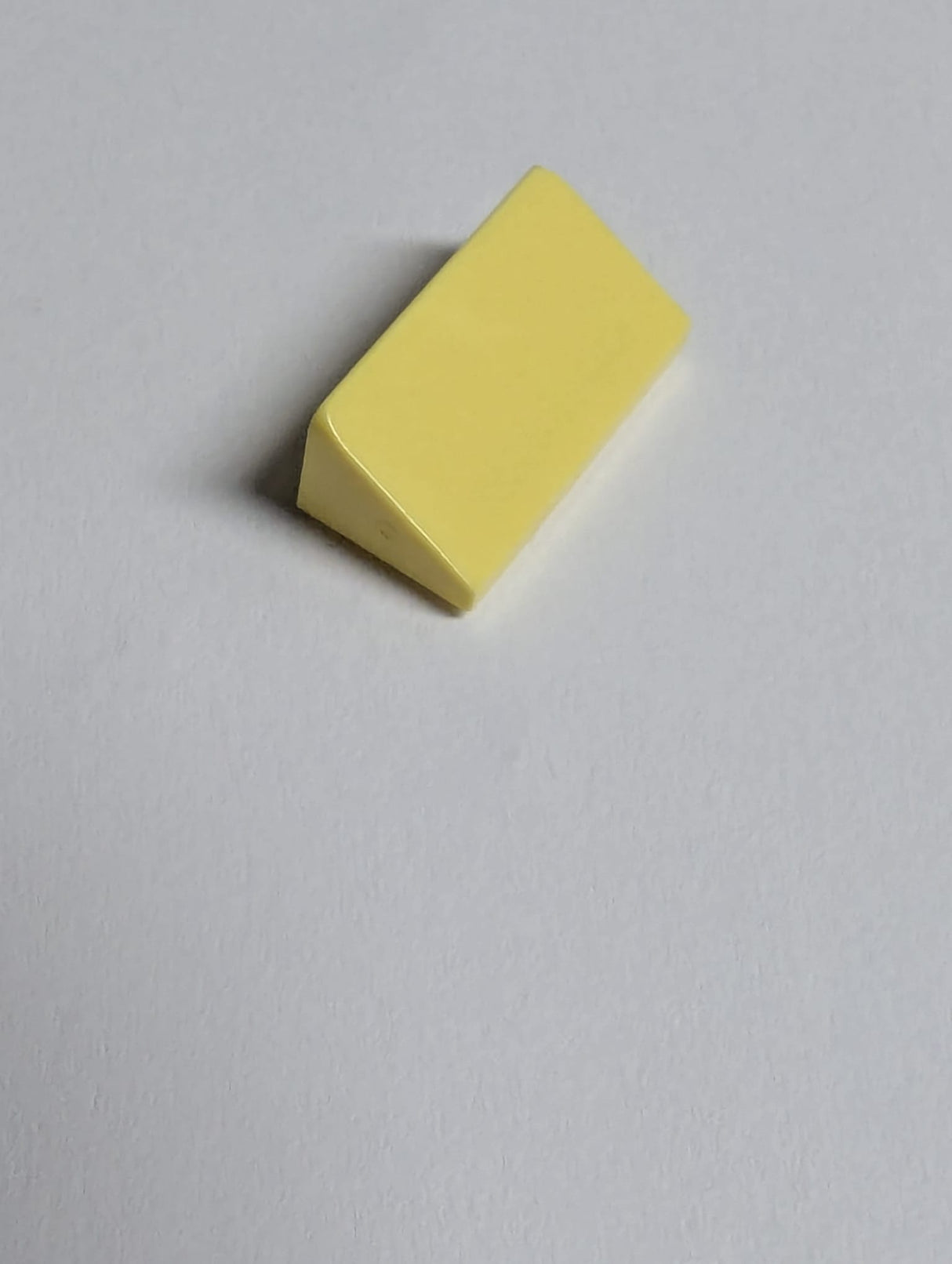 NEU Dachstein 30° 1 x 2 x 2/3 hellgelb