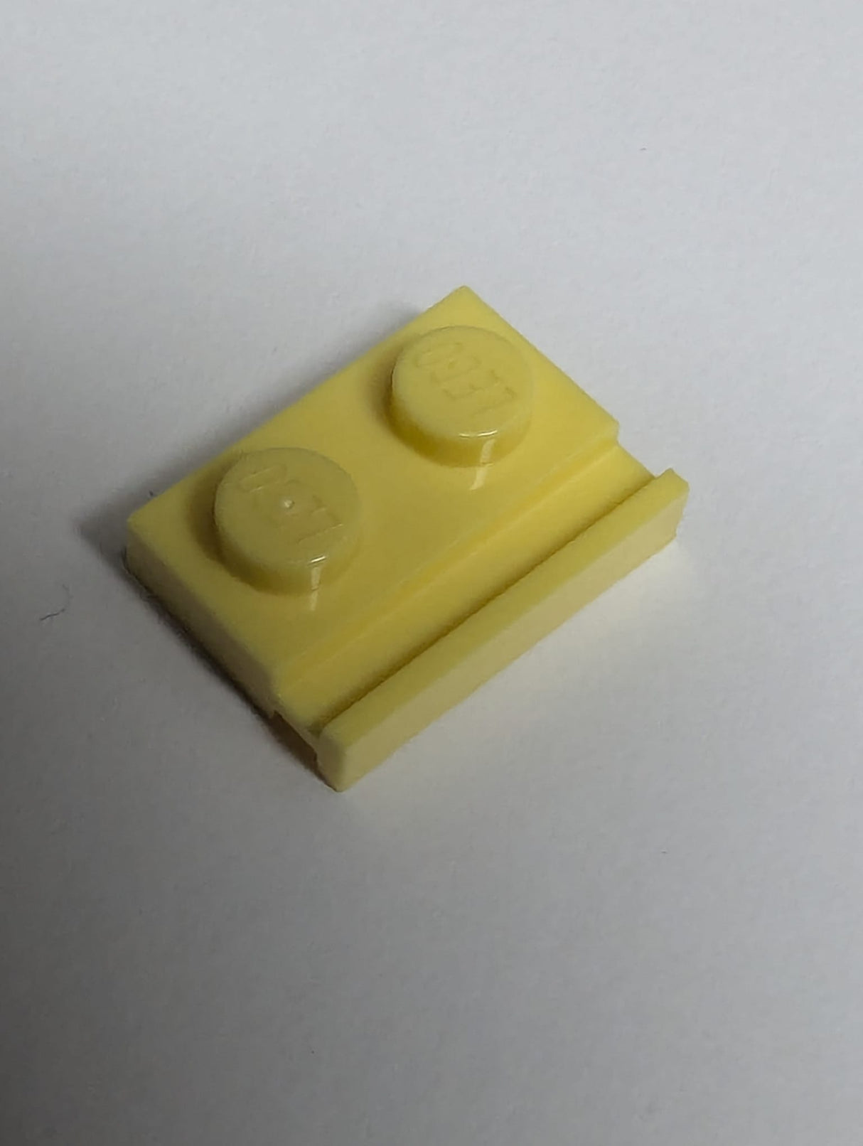 NEU Platte, modifiziert 1 x 2 mit Türschiene hellgelb