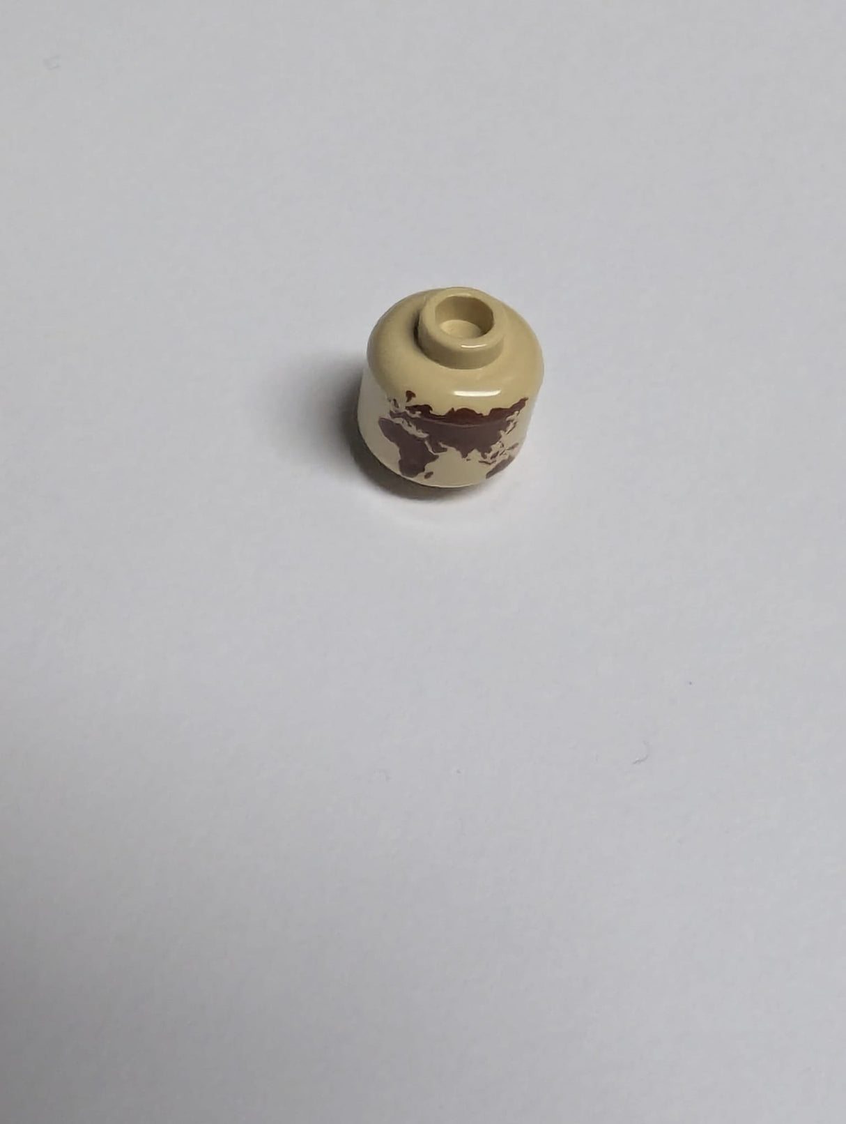 NEU Minifigur, Kopf ohne Gesicht, rötlich-braune Weltkugel mit Japan- und Hawaii-Muster – hohler Noppenstein in Beige