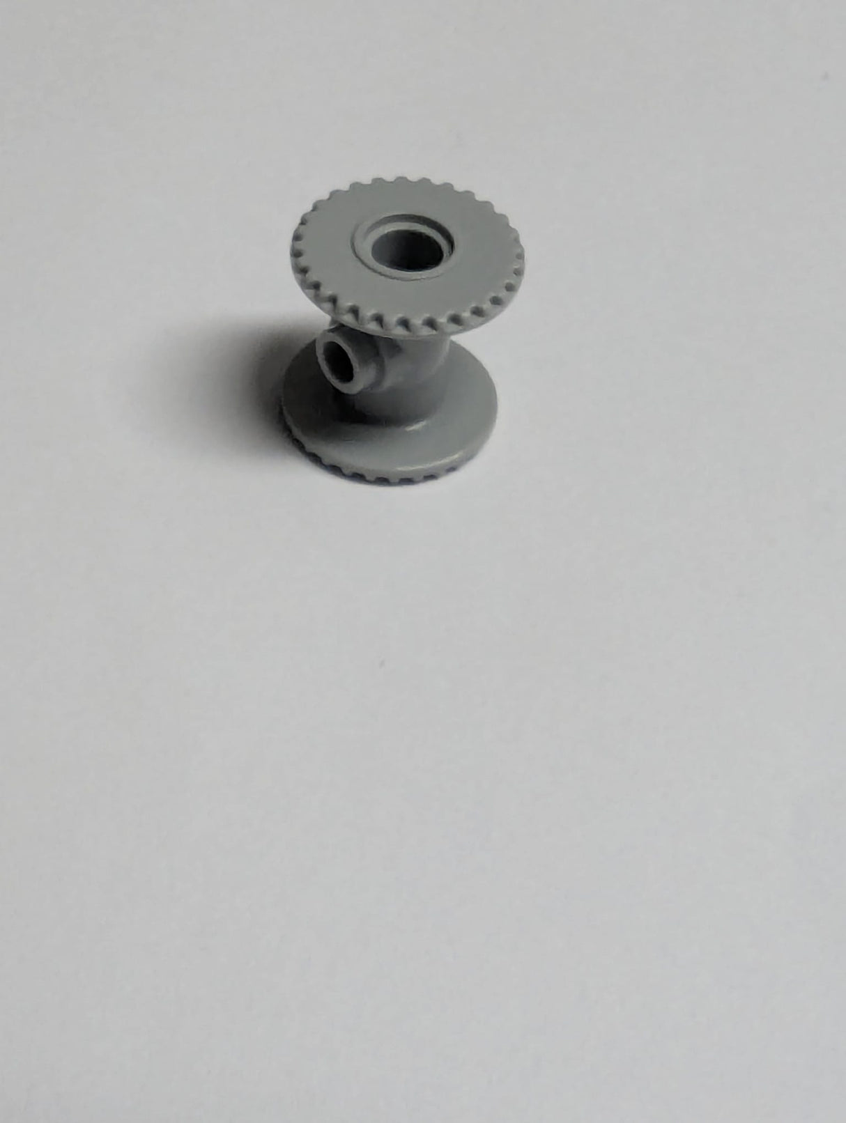 NEU Schnurspule 2 x 2 x 2 Trommel mit Noppe neuhellgrau