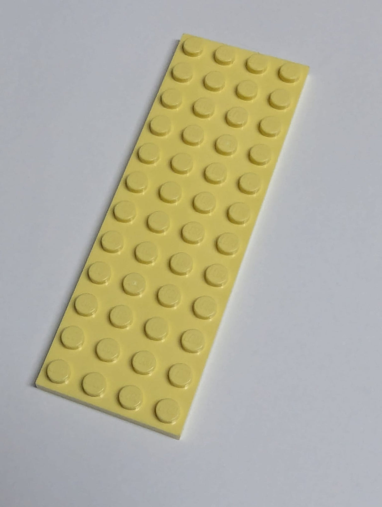 NEU Platte 4 x 12 hellgelb