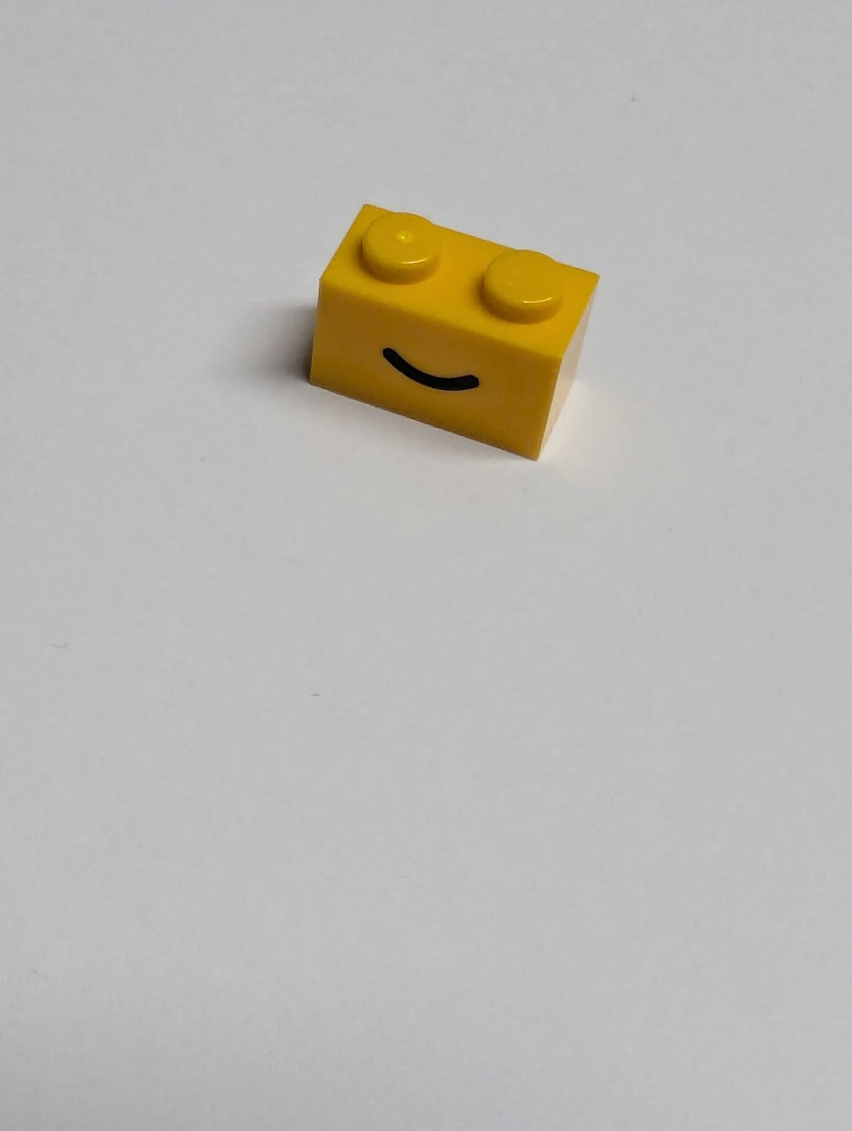 NEU Stein 1 x 2 mit schwarzem Lächelmuster in Form einer gebogenen Linie hellorange